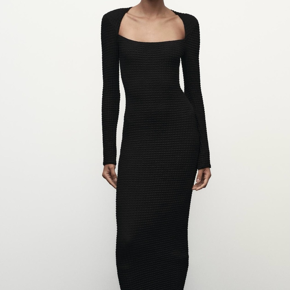 🆕 ZARA TEXTURED MIDI DRESS